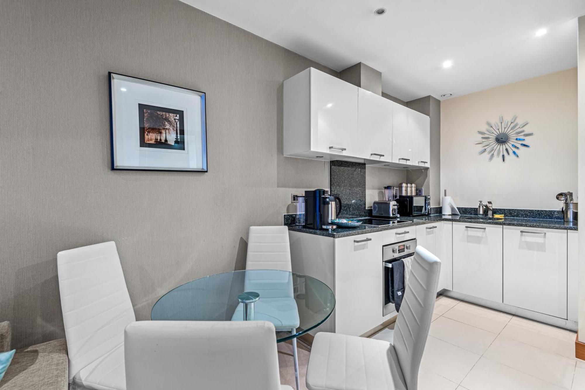 Londwell, Chelsea Living, Central Flat With Balcony Лондон Екстериор снимка