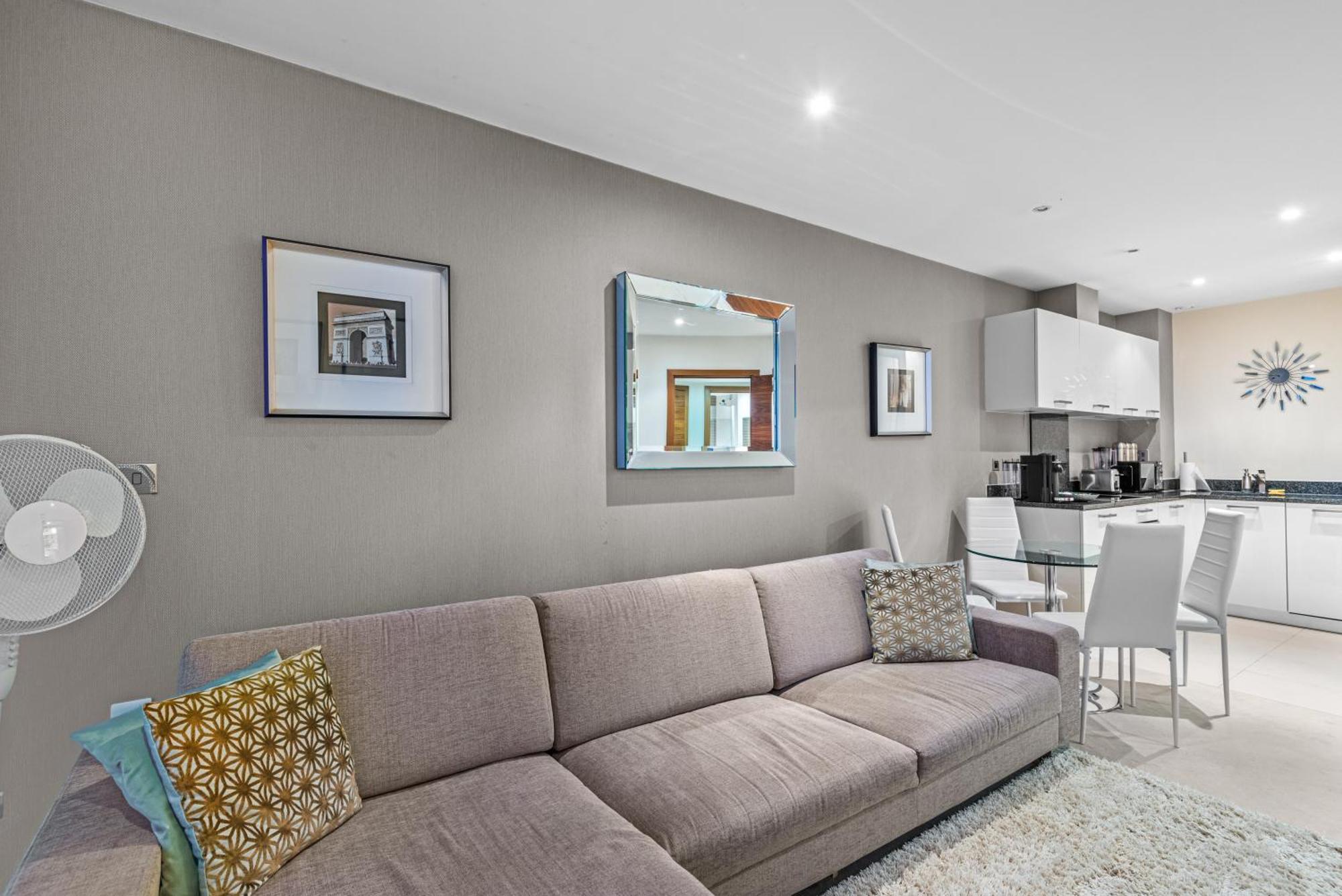 Londwell, Chelsea Living, Central Flat With Balcony Лондон Екстериор снимка